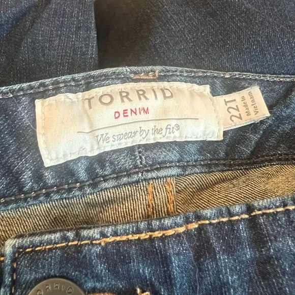 Torrid Denim Boyfriend Jeans Womens Blue Stretch Straight 22T - Picture 5 of 7